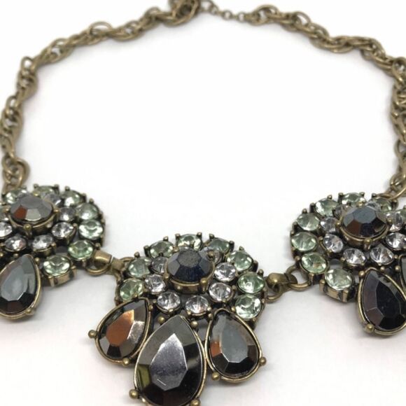 BANANA REPUBLIC ANTIQUE GOLD TONE GREEN/GREY CUT CRYSTAL 18"-20" NECKLACE NWT - Picture 5 of 9